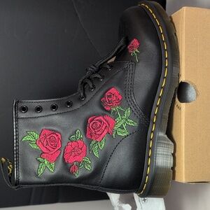 NEW Dr. Martens 1460 Vonda Floral Leather Boots